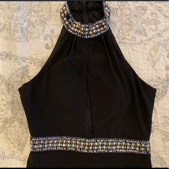 Long Black Gown - Picture 3 of 4